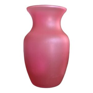 Pretty pink glass flower vase 8” tall VGUC